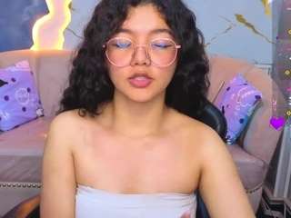 victoria-castillo-b webcam