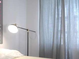 avrilmassar's CamSoda show and profile