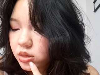 blanchesimington's CamSoda show and profile