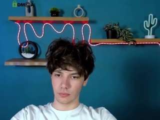  damon-rich chat room