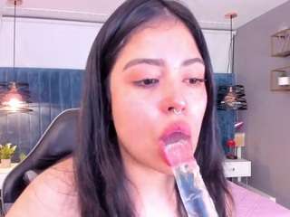 magic-angela Live Webcam on CamSoda