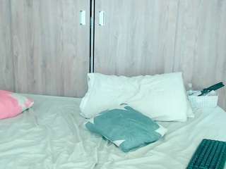 Meridaandwither live cam preview