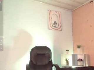 sweetrenata's CamSoda show and profile