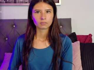 SweetRenata live cam preview