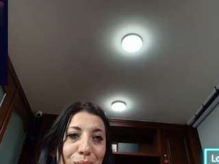 victoriahenao's CamSoda show and profile