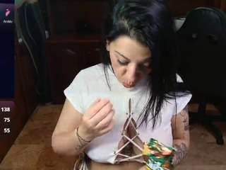 victoriahenao webcam