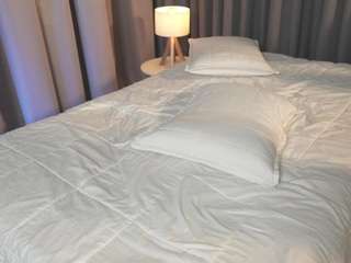 pop-doll Live Webcam on CamSoda