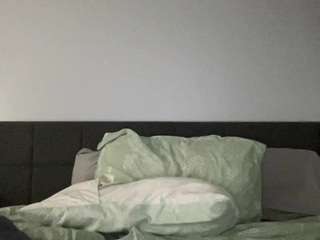 aliyahluv Live Webcam on CamSoda