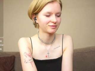 eboniebalmes's CamSoda show and profile