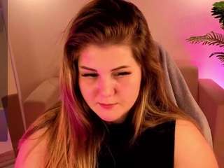 scarletsinnera's CamSoda show and profile