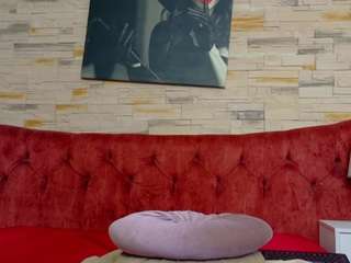 yasminesly webcam model