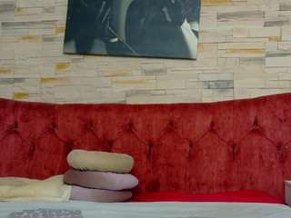 yasminesly Live Webcam on CamSoda