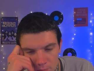drew-soft Live Webcam on CamSoda