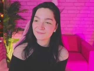 lindasweetiest webcam model