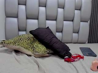 may-clanfort Live Webcam on CamSoda