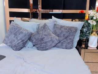  merielenbloom chat room