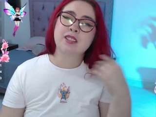 chloe-prg live cam preview
