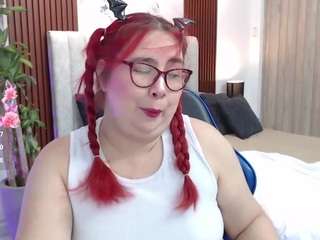 chloe-prg's live room