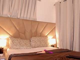 jasminemelonsa's CamSoda show and profile