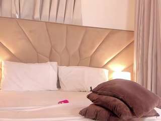 jasminemelonsa's CamSoda show and profile