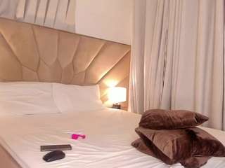 jasminemelonsa's CamSoda show and profile