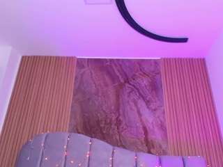 lucero-wilms's CamSoda show and profile