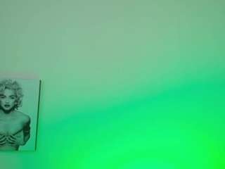 milliebobby live webcam show
