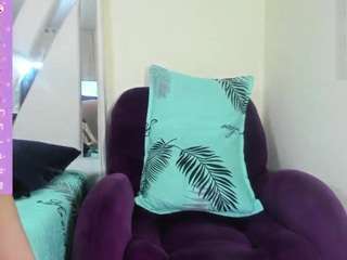 Live webcam model samantha-dimou on Soda Cams