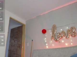 sweetbellavalery Live Webcam on CamSoda