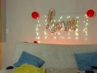 sweetbellavalery Live Webcam on CamSoda