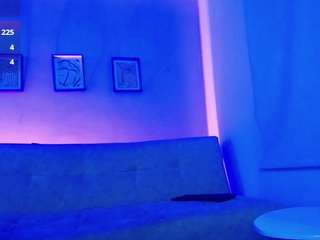 sweetbellavalery Live Webcam on CamSoda