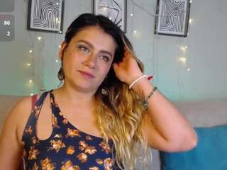 sweetbellavalery webcam