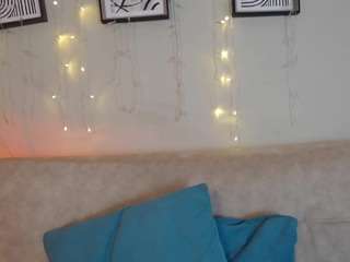 sweetbellavalery webcam