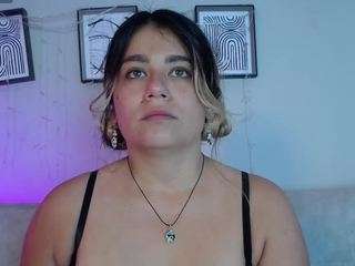 sweetbellavalery webcam