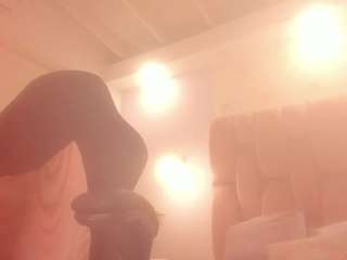 aishathornee Live Webcam on CamSoda