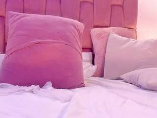 aishathornee's CamSoda show and profile