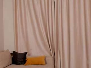 alainewoernle's CamSoda show and profile