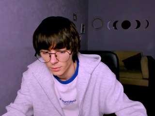  caleb-lichi chat room