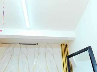 Live webcam model ciaraharrys on Soda Cams