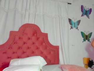grecia-mooree Live Webcam on CamSoda