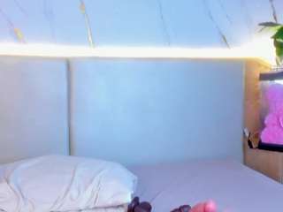 julieta-blue's CamSoda show and profile