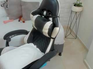  yulitza1025 chat room