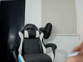 yulitza1025 live cam profile