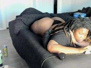 RealLocsofChocolate live webcam on Soda Cams