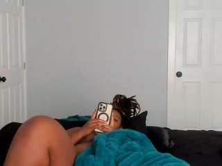 bombshellhooters18 live webcam show