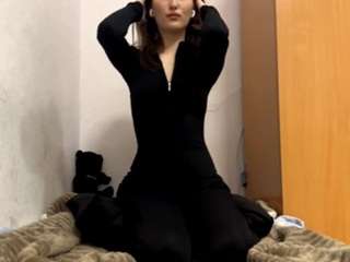 danyelholstad live cam profile