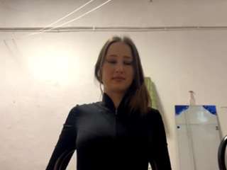 danyelholstad live cam profile