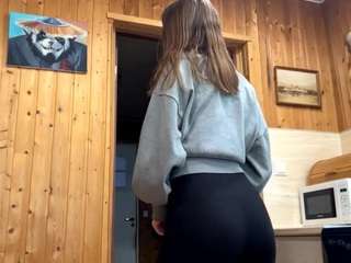 danyelholstad's CamSoda show and profile