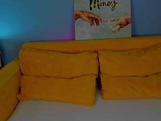  ellen-hops chat room