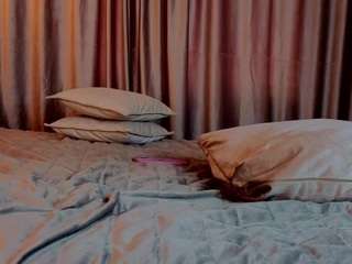 ewaheye's CamSoda show and profile